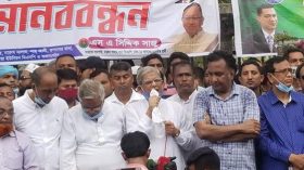 কোনো কিছুই আটকাতে পারবে না,জনগণকে সঙ্গে নিয়ে বিএনপি এগিয়ে যাবেঃফখরুল