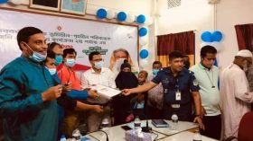 দেওয়ানগঞ্জে প্রধানমন্ত্রীর উপহারের ১০০ পরিবারকে জমির দলিল ও গৃহ প্রদান
