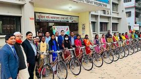 ক্ষুদ্র নৃ-জনগোষ্ঠীকে মূল স্রোতধারায় সম্পৃক্ত না করলে বঙ্গবন্ধু’র স্বপ্নের সোনার বাংলা হবে না-মনোরঞ্জন শীল 