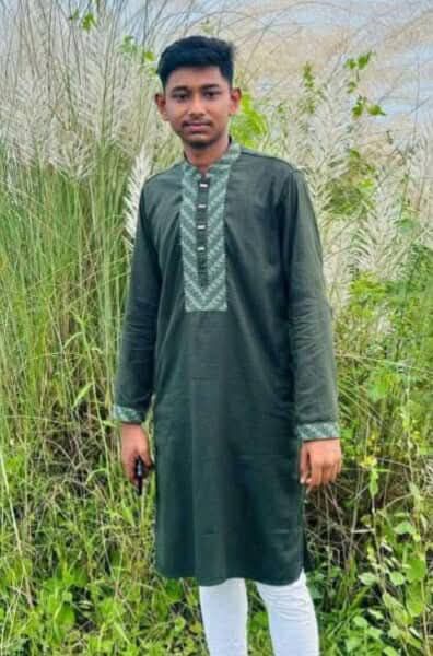 রূপগঞ্জে সড়ক দুর্ঘটনায় অষ্টম শ্রেণির ছাত্র নিহত