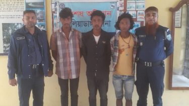ঠাকুরগাঁও বালিয়াডাঙ্গীতে ৩ জন মাদক সেবনকারীকে গ্রেফতার করেছে পুলিশ