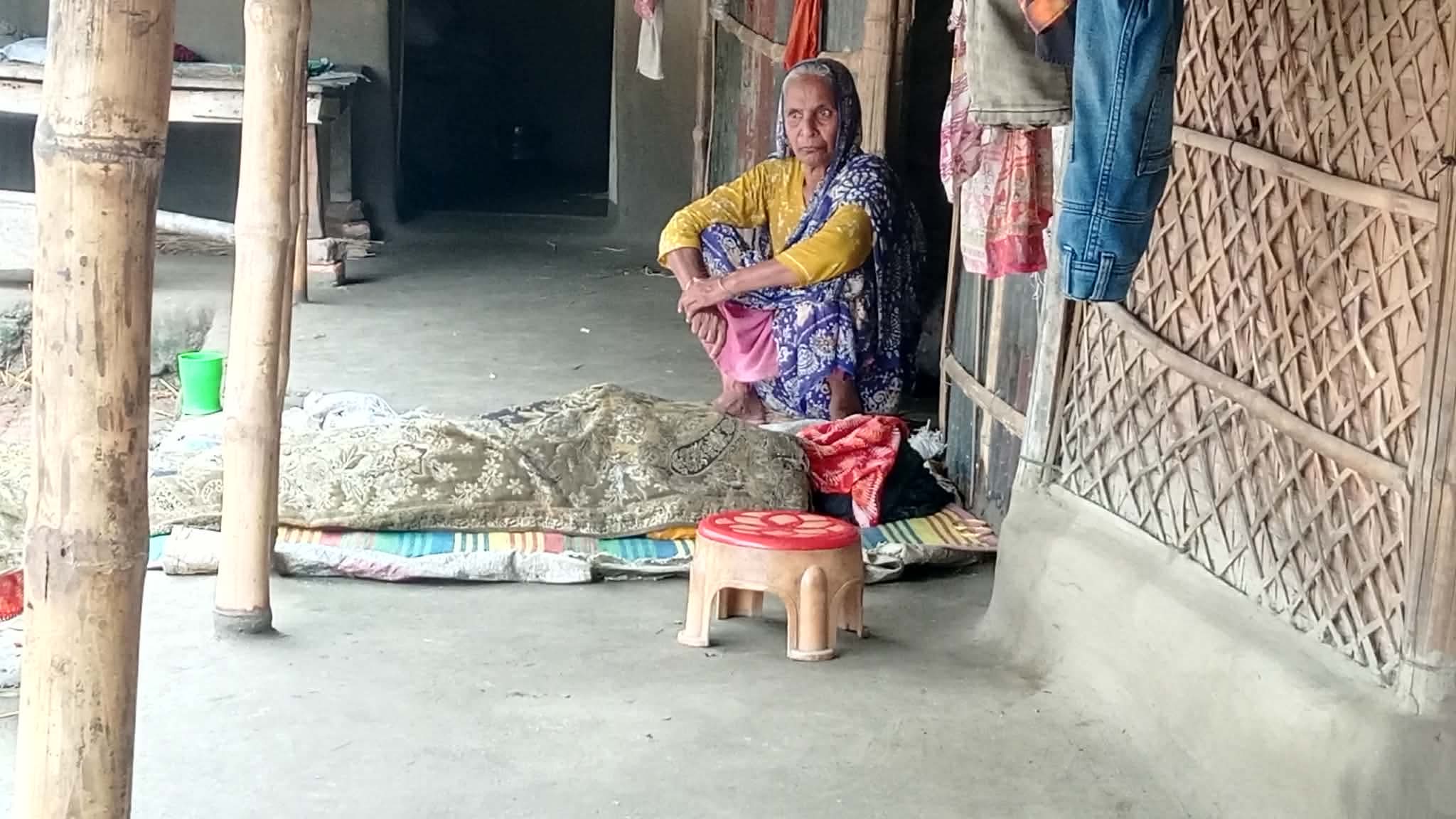 ঠাকুরগাঁওয়ে পারিবারিক কলহের কারণে আত্মহত্যা, মরদেহ উদ্ধার করেছে পুলিশ