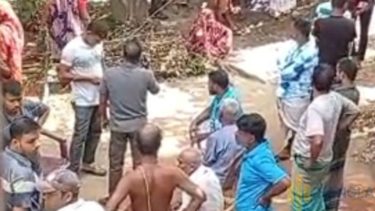 রূপগঞ্জে আদালতের নিষেধাজ্ঞা অমান্য করে ইউপি প্রশাসকের সেল্টারে সংখ্যালঘু পরিবারের বসতভিটা দখল