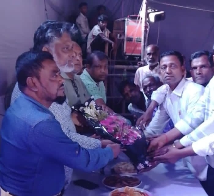 রূপগঞ্জে তারাব পৌরসভার মেয়র পদপ্রার্থীর পূজা মণ্ডপ পরিদর্শন